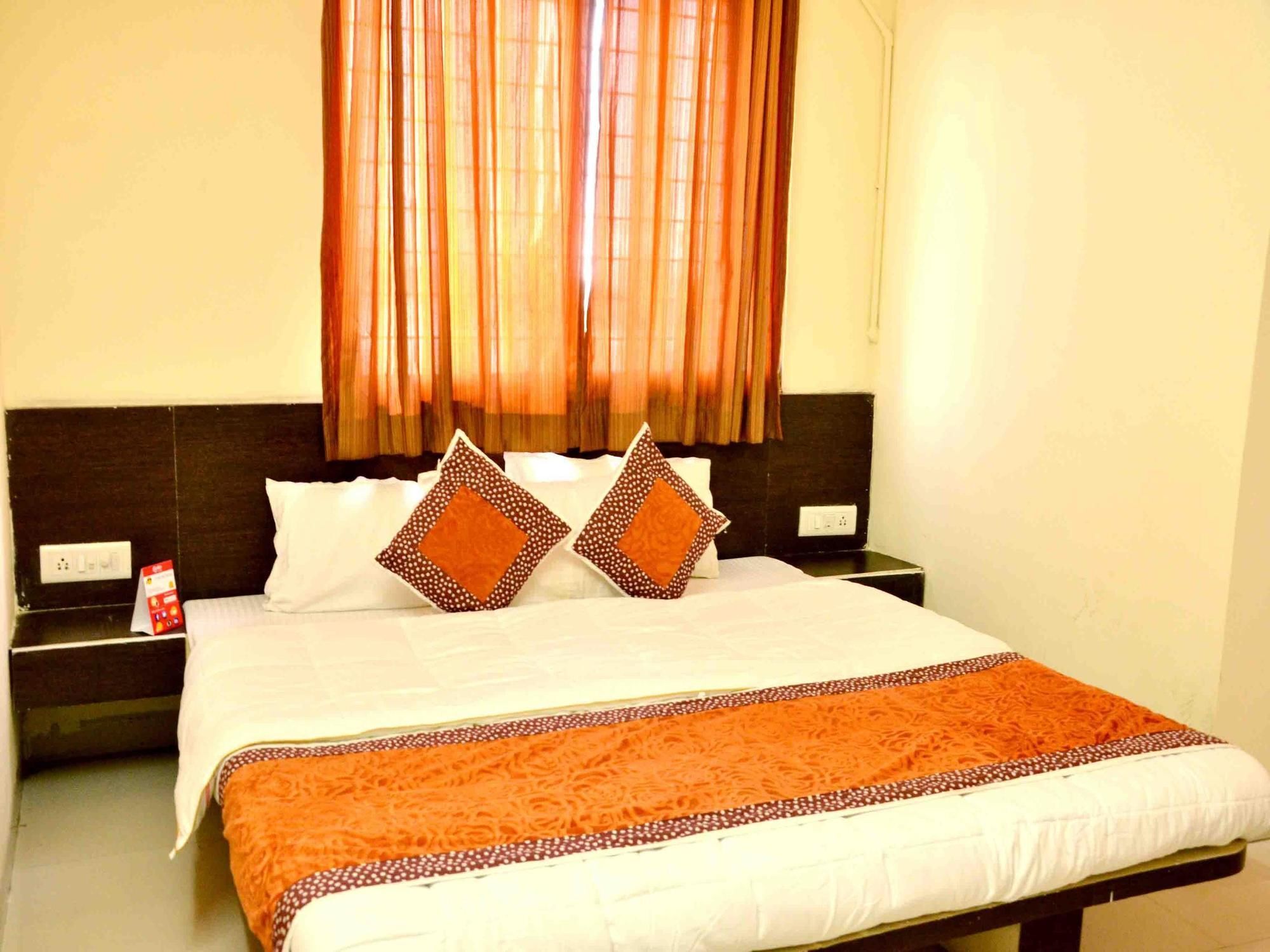 Hotel Vijay Nagar Indore Esterno foto