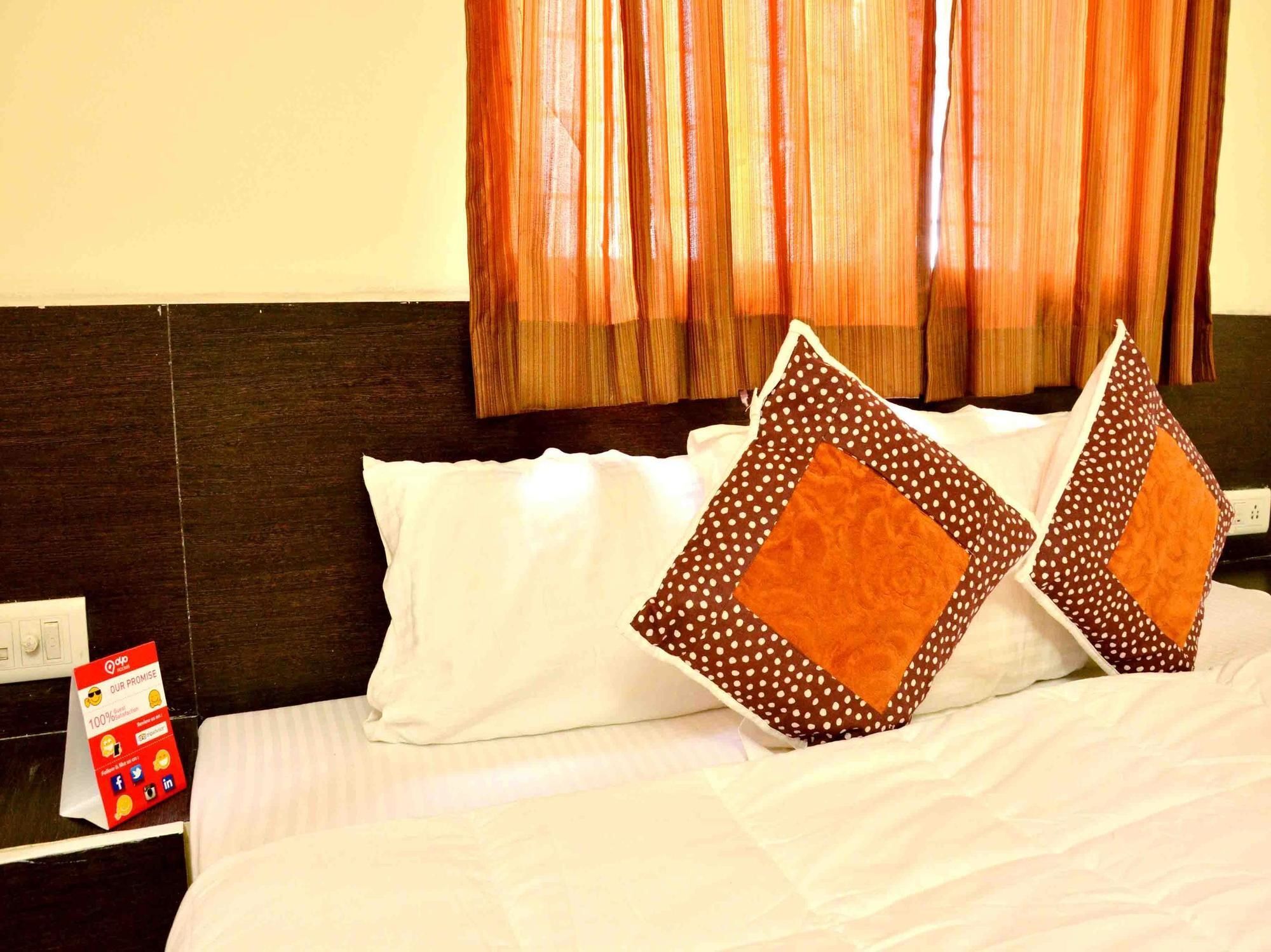 Hotel Vijay Nagar Indore Esterno foto