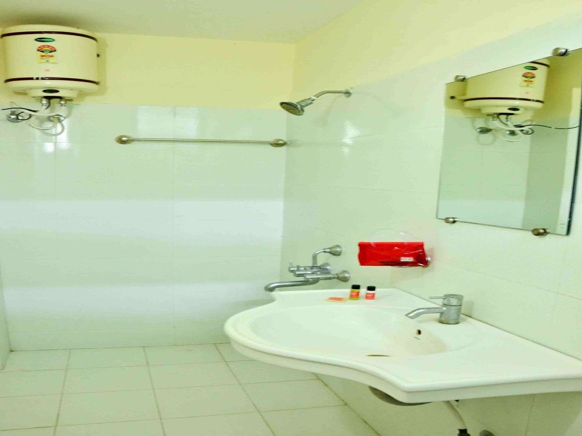 Hotel Vijay Nagar Indore Esterno foto