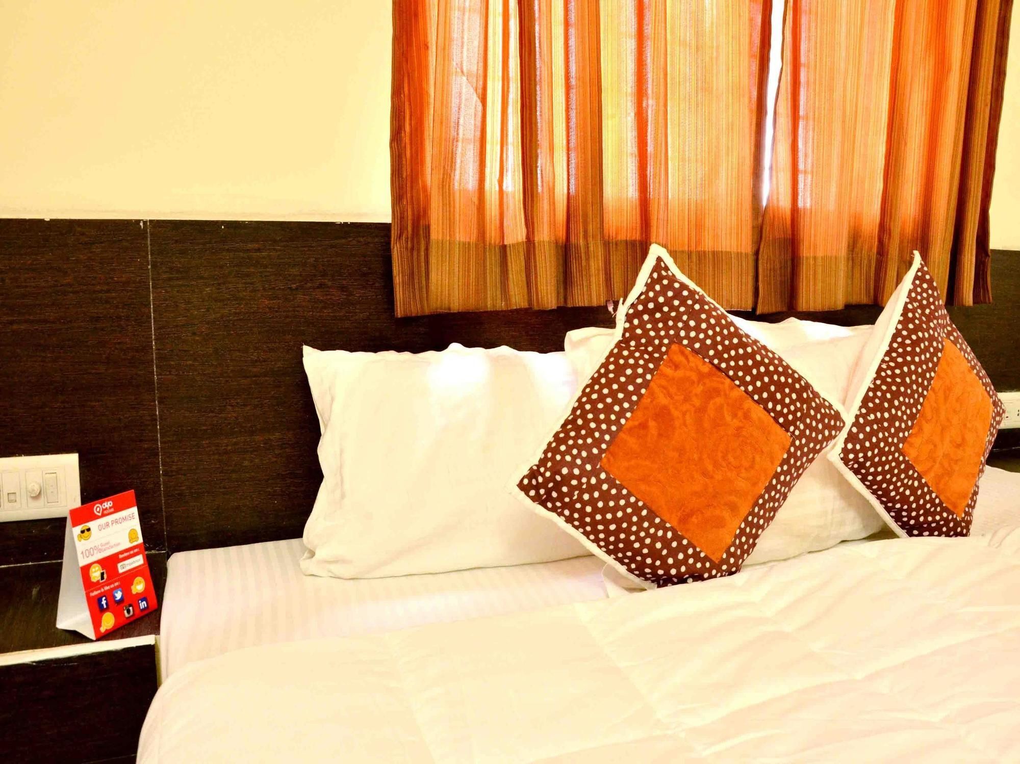 Hotel Vijay Nagar Indore Esterno foto